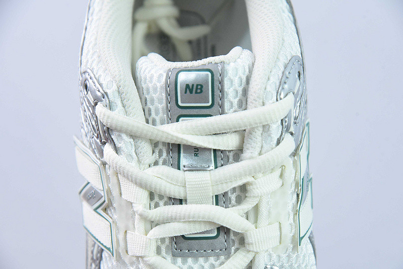 new balance sneaker
