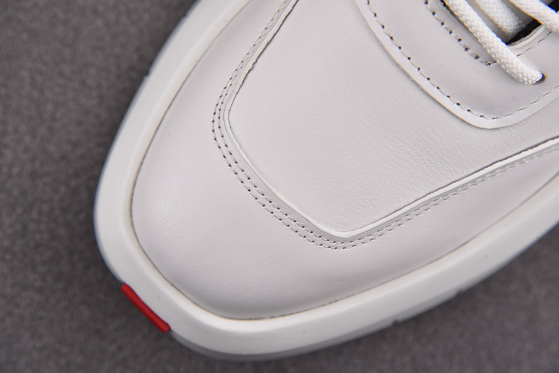 pr sneaker
