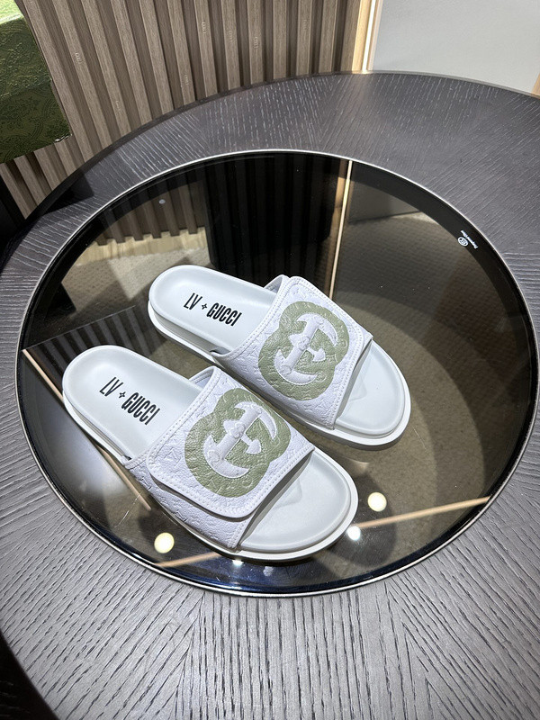 g*u*i sandals