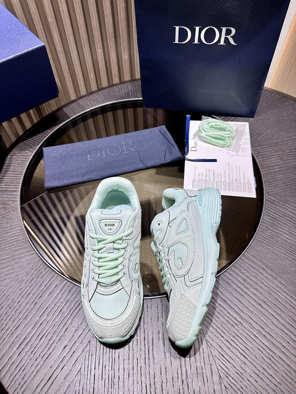 dio* sneaker