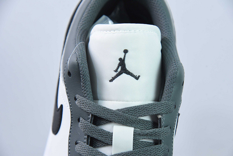 Air Jordan 1 Low GS 