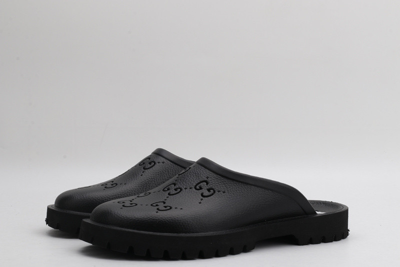 g*u*i sandals low