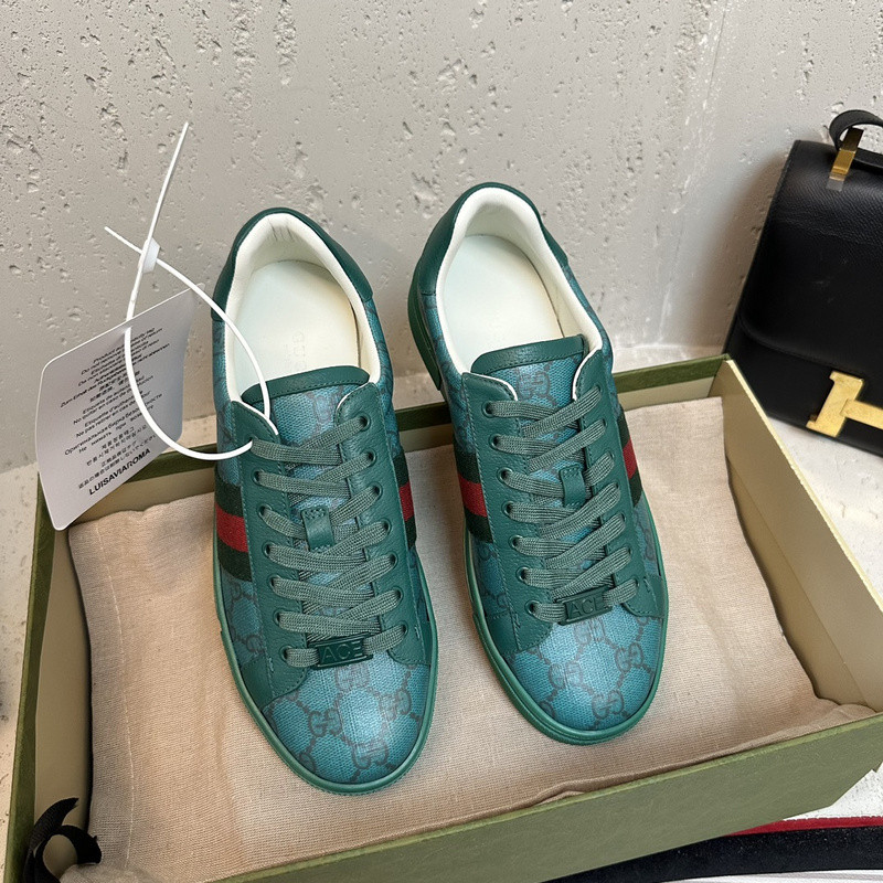G*u*i sneaker