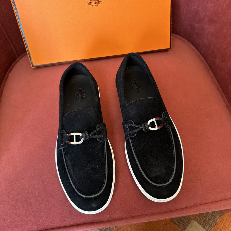 H**me5 sneaker