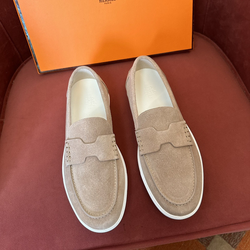 H**me5 sneaker