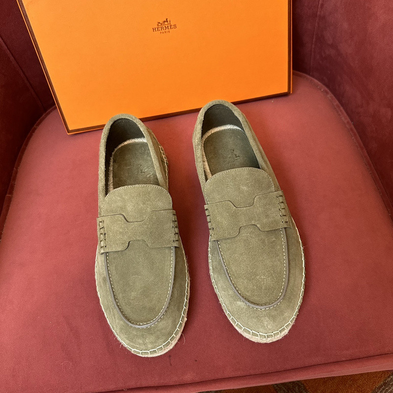 H**me5 sneaker