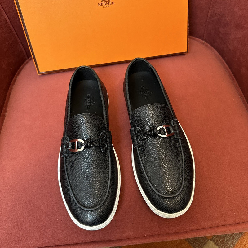H**me5 sneaker