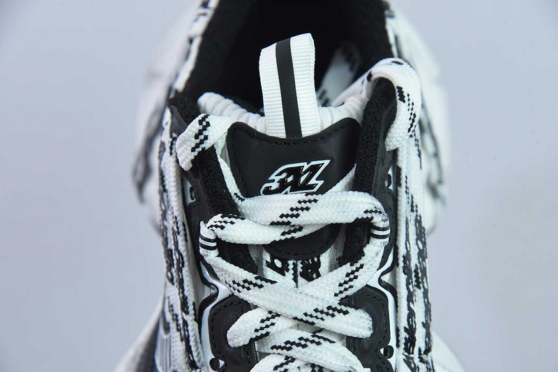 BC 3XL SNEAKER