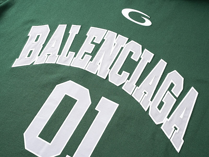 Ba1en*iaga clothes