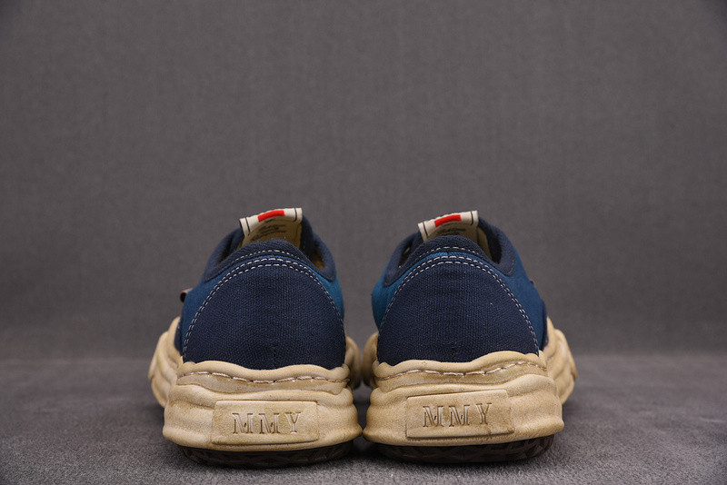 Ma*s*n mihara yasuhiro sneaker