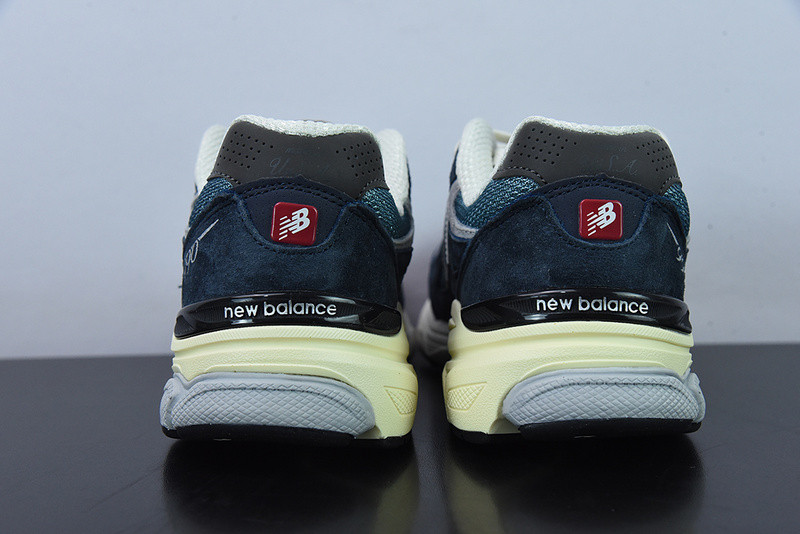 new balance sneaker