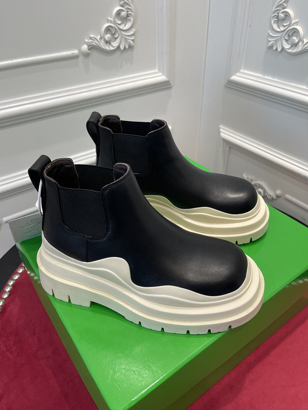 Bo*te*ga ve*ne*ta sneaker