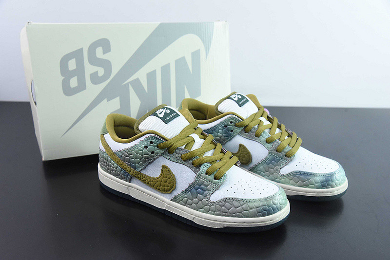 Alexis Sablone x Nike SB Dunk Low 