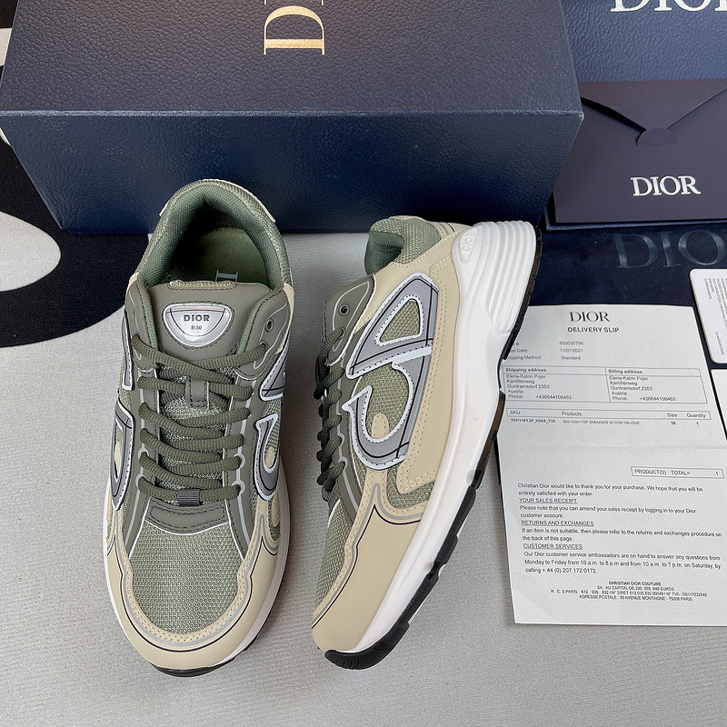 dio* sneaker