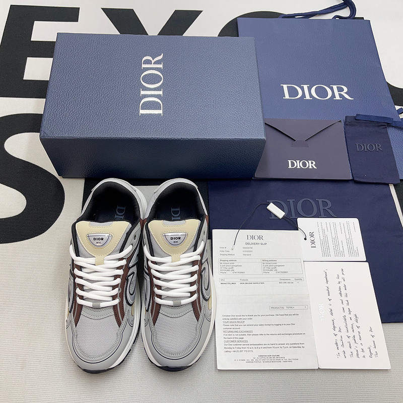 dio* sneaker