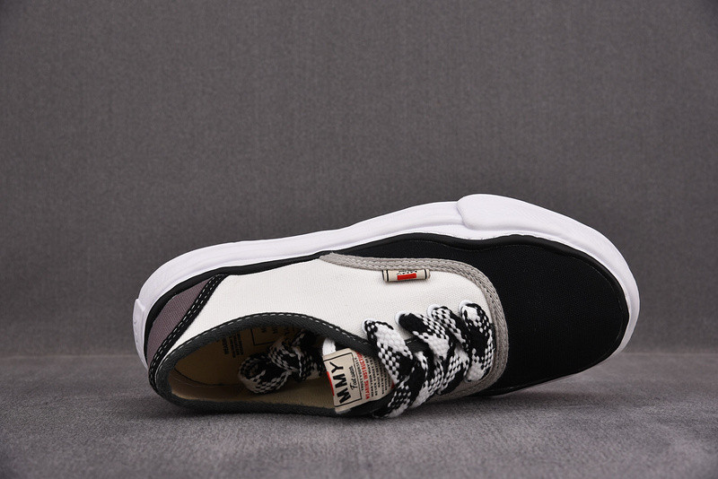 Ma*s*n mihara yasuhiro sneaker
