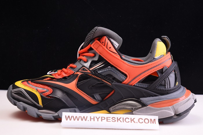 bc track sneaker