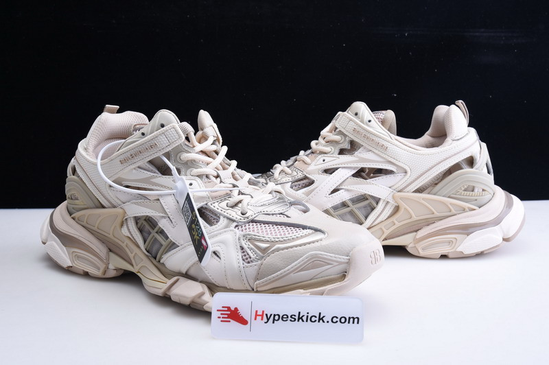 bc track sneaker