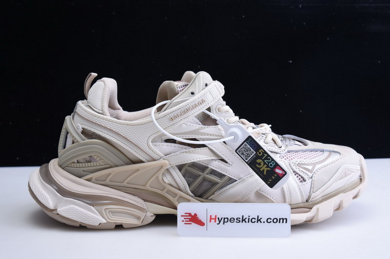 bc track sneaker