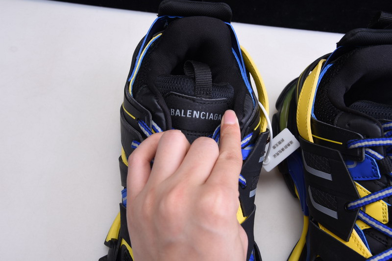 bc track sneaker
